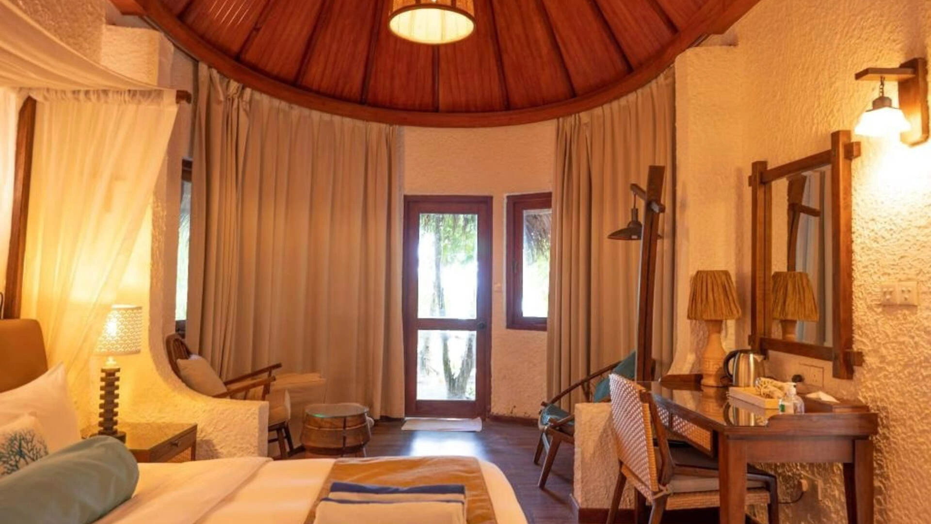 Makunudu Island — Beach Bungalow