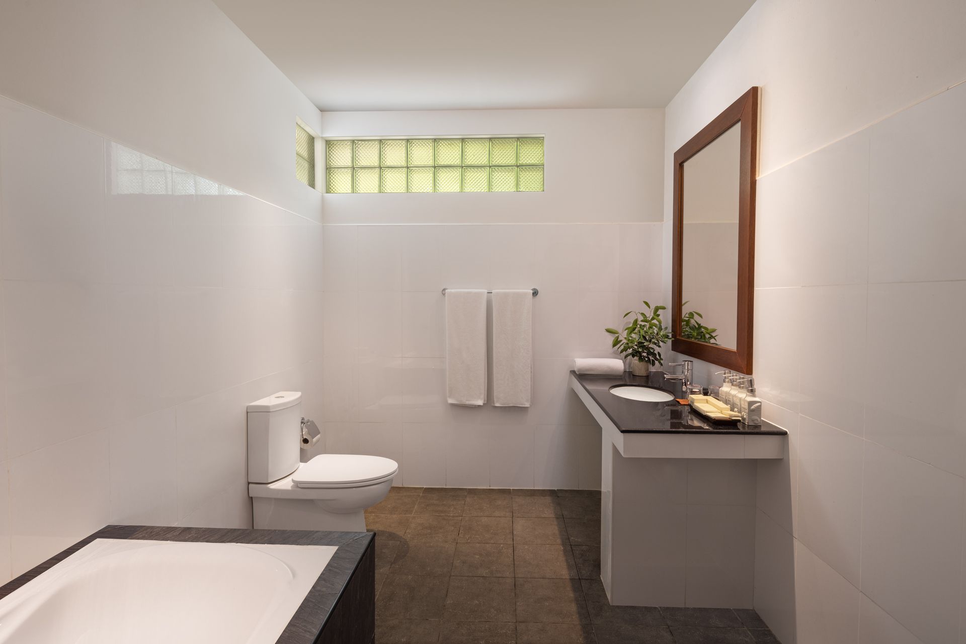 Adaaran Select Hudhuran Fushi — Lohis Villa