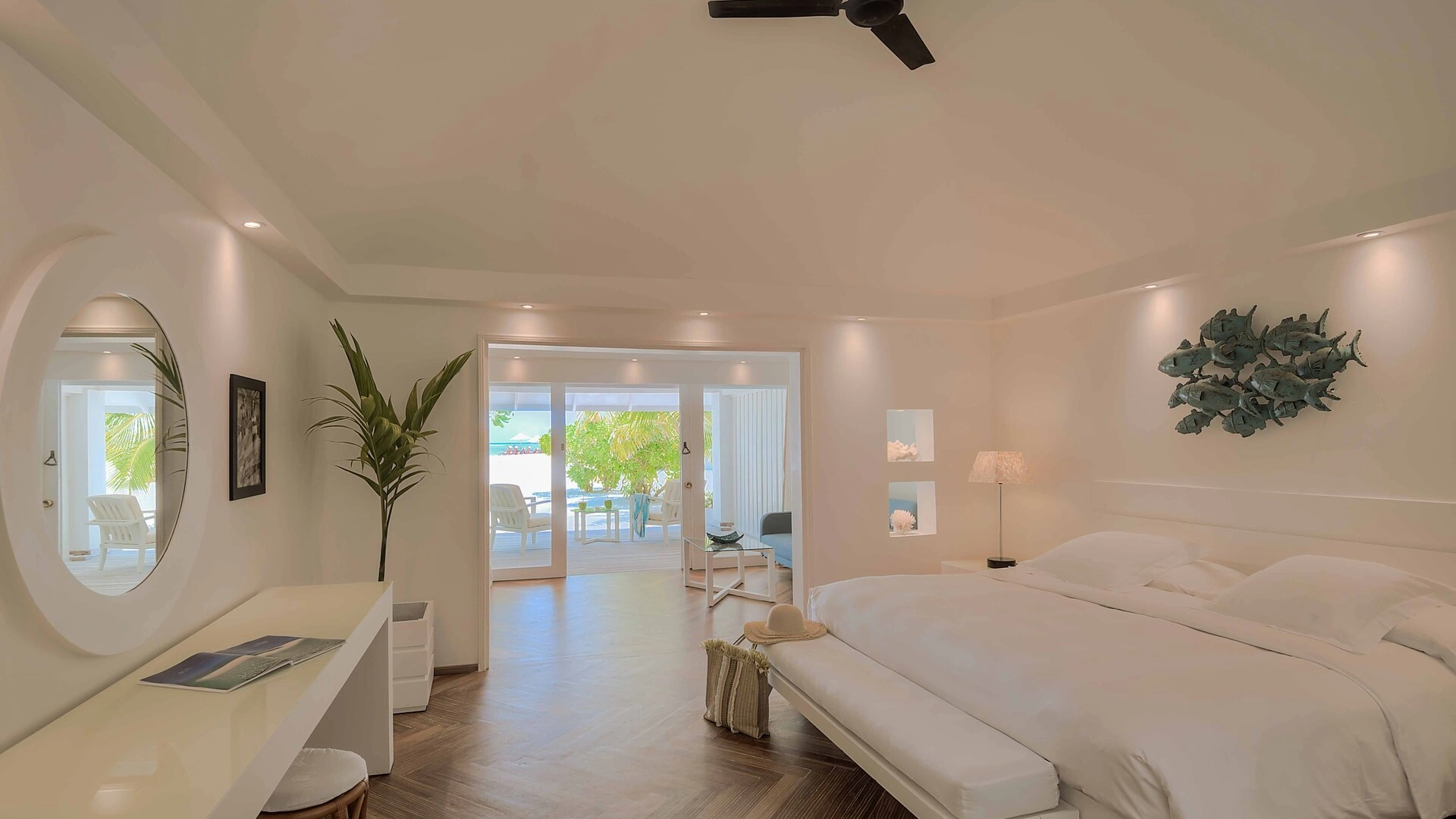 Diamonds Thudufushi Maldives Resort & Spa — Beach Front Junior Suite