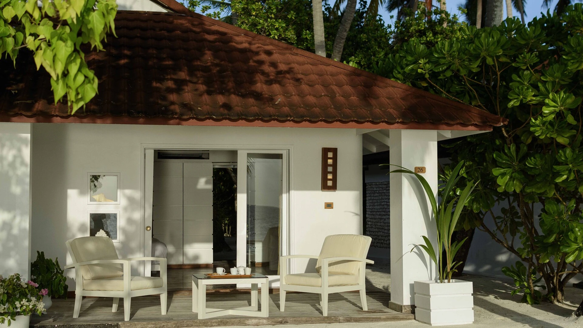Diamonds Thudufushi Maldives Resort & Spa — Beach Front Villas