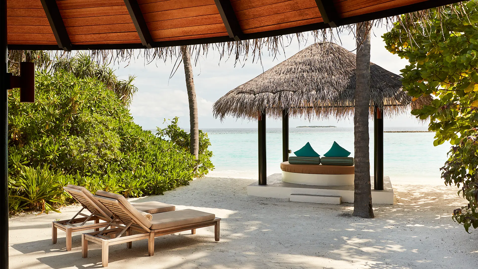 Sun Siyam Iru Fushi — Deluxe Beach Villa