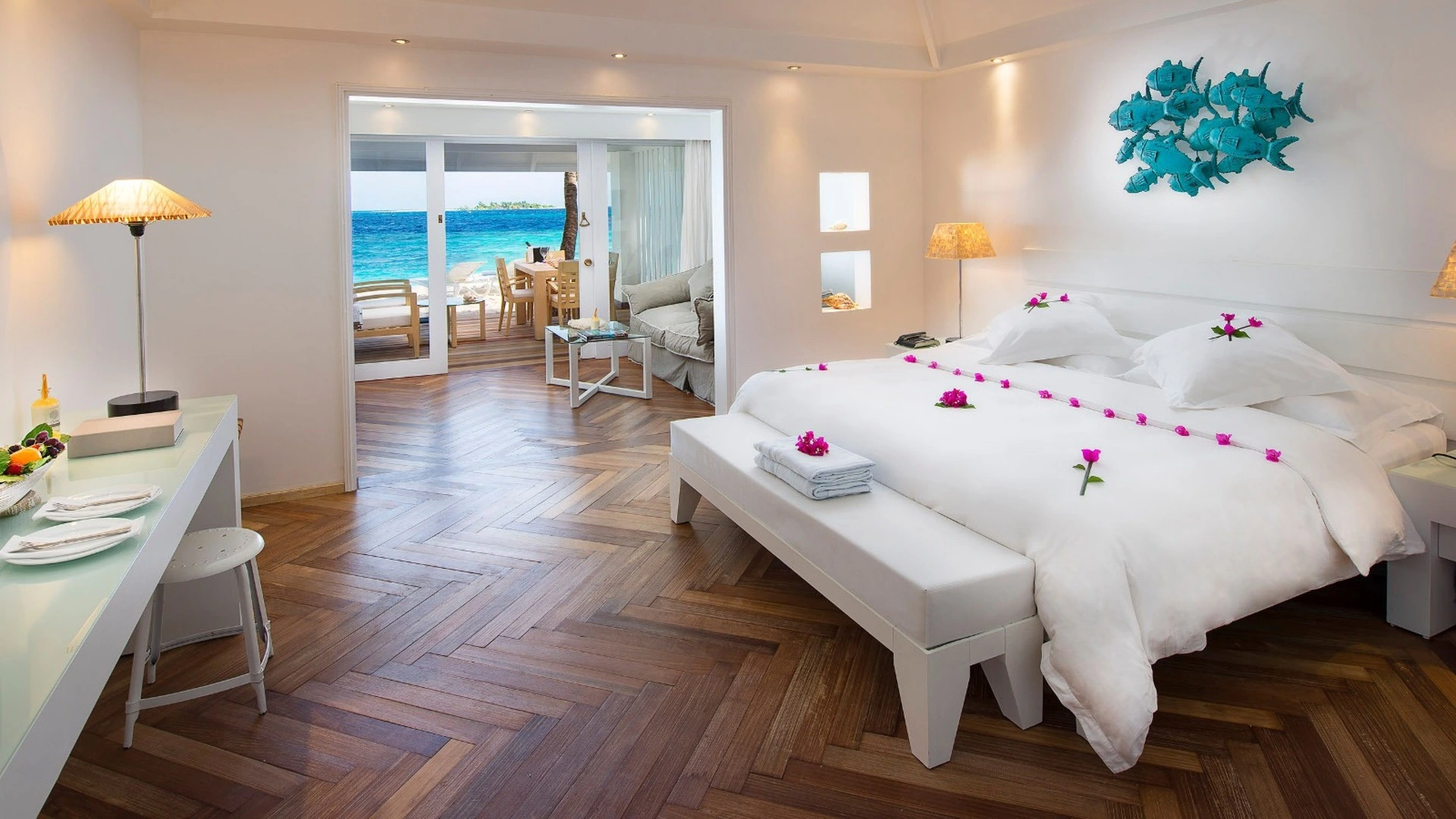 Diamonds Thudufushi Maldives Resort & Spa — Beach Front Junior Suite