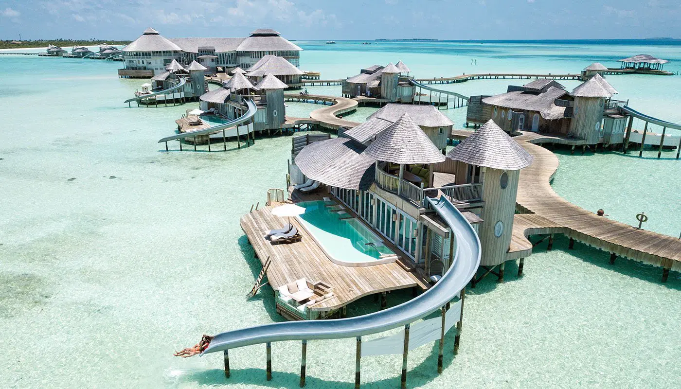 Seaplane transfer to resort